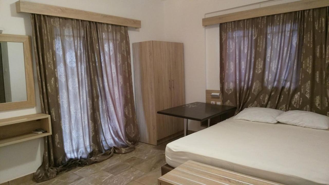 Psarou Apartments Paralía Skotínis Екстериор снимка