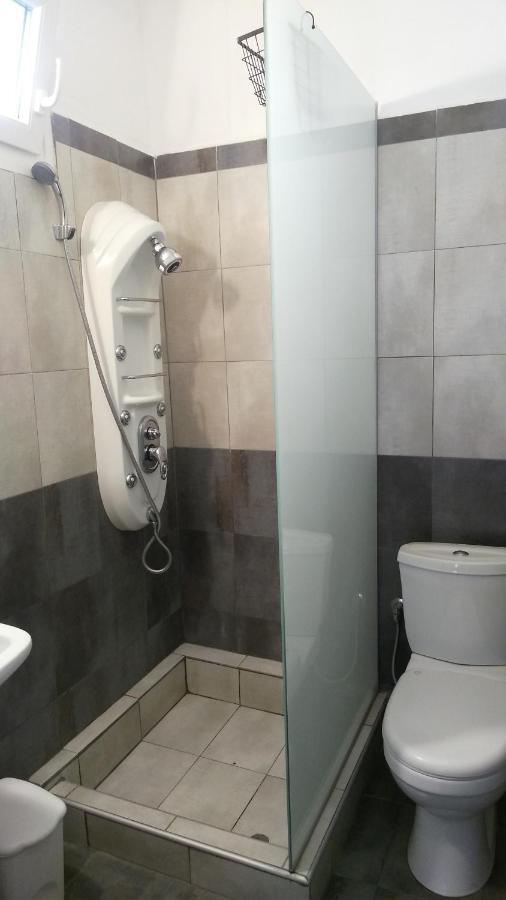Psarou Apartments Paralía Skotínis Екстериор снимка