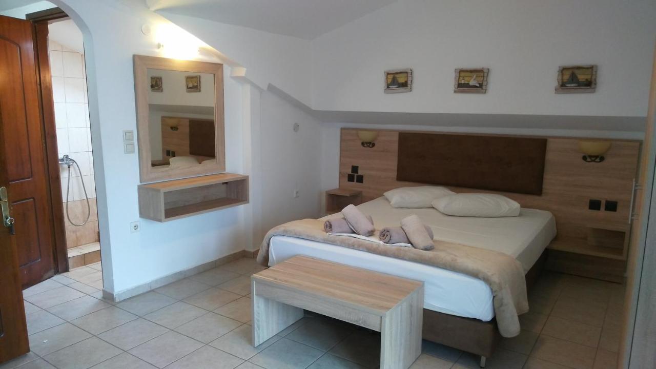 Psarou Apartments Paralía Skotínis Екстериор снимка