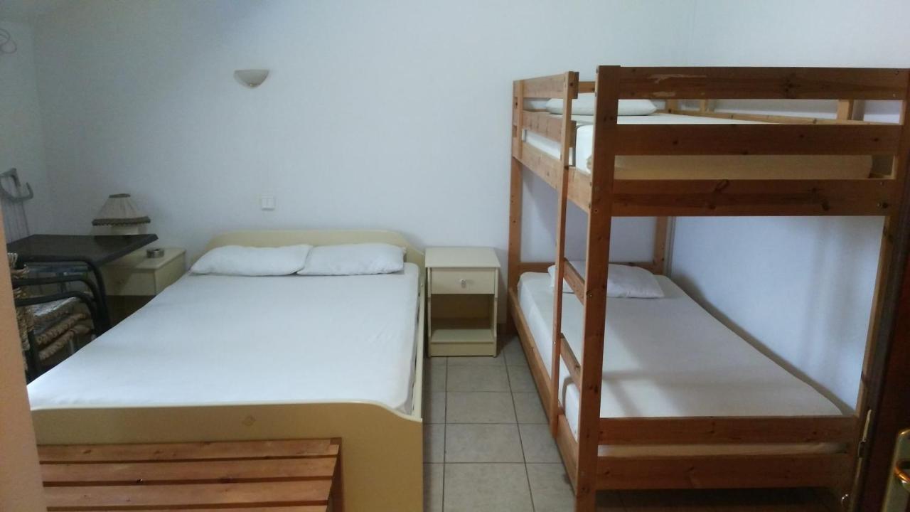 Psarou Apartments Paralía Skotínis Екстериор снимка